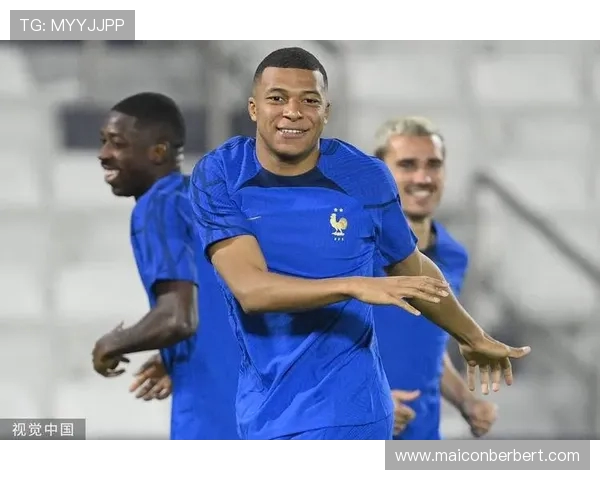 于帕梅卡诺感慨旧日同窗登贝莱夺金球自称热泪盈眶忆昔日情谊