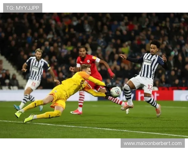 雷耶斯克利里仿效小贝技惊四座 半场吊射惊艳巴恩斯利球迷