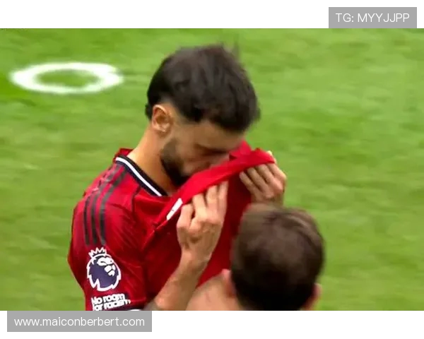 费迪南德：阿莫林坚持343阵型如同俄罗斯轮盘赌般冒险与智慧并存