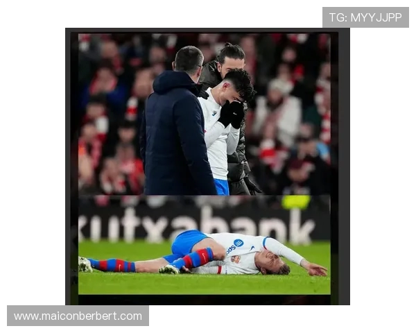 TA：巴萨伤病激增&体能改革失效，引发更衣室不满与矛盾升级