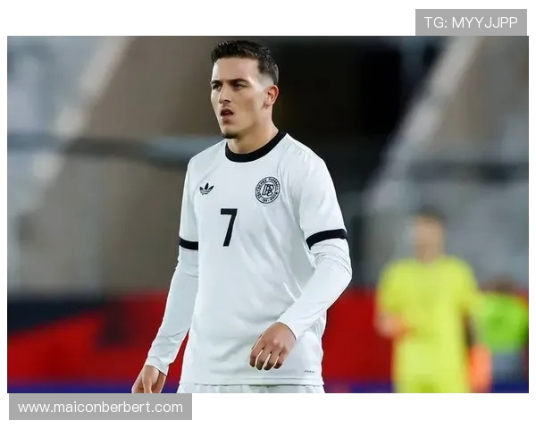 原创5场参与4球！15岁天才边锋横空出世，两大豪门挖角，利物浦不放人